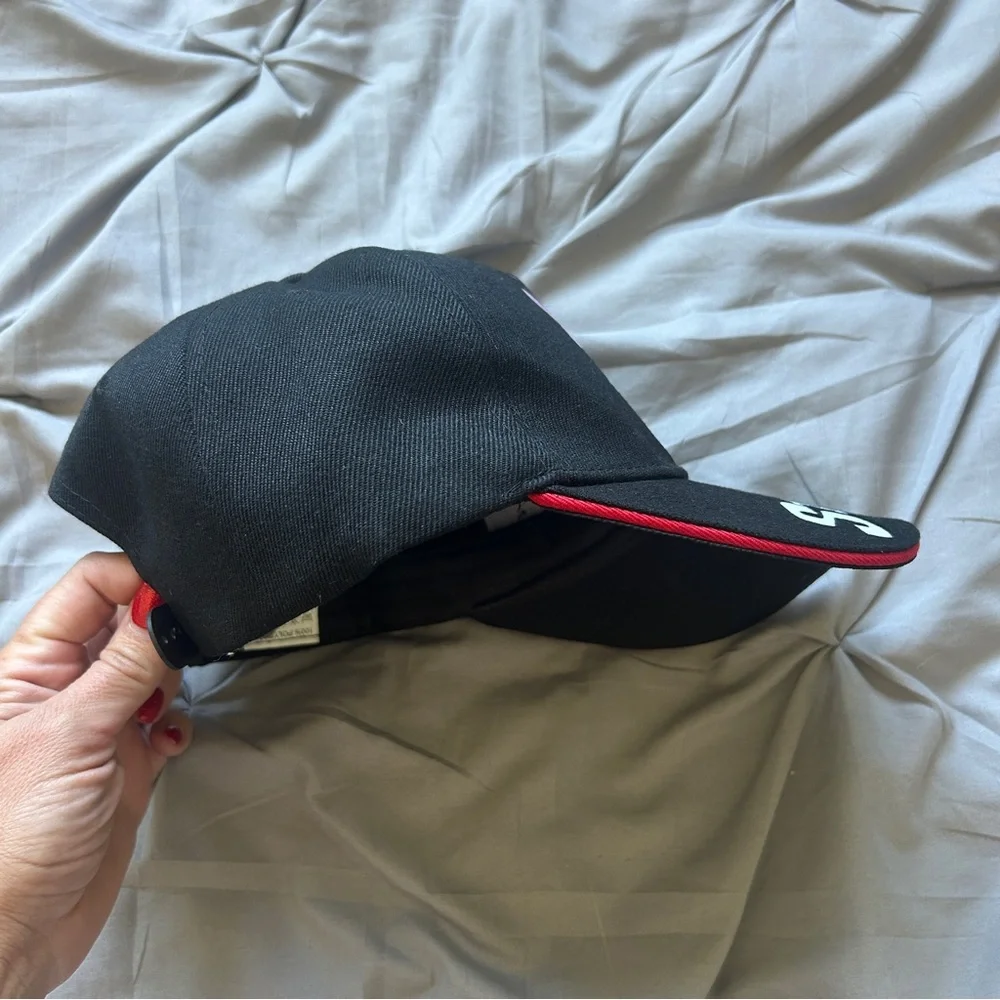 Stitch Black Cap - Picture 6 of 8